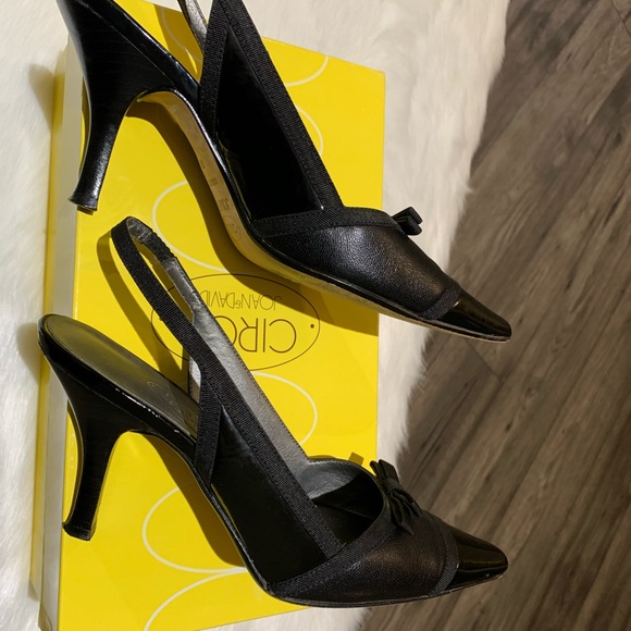 Circa Joan & David Black  Patent Slingback heeled pumps - Picture 9 of 13